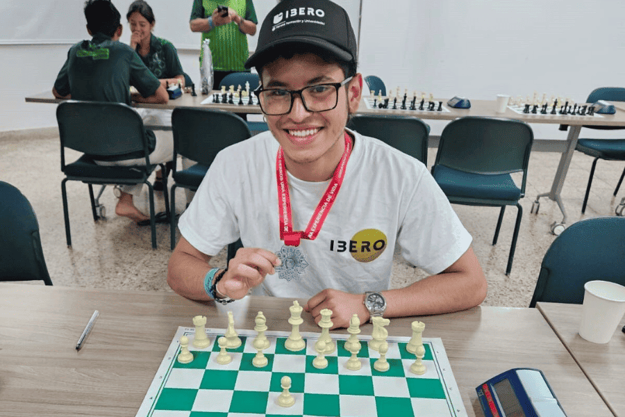 imagen-noticia-competencia-ajedrez-ibero
