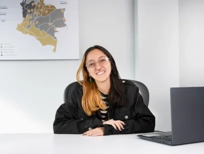 Estudiante de ingeniería de sistemas virtual