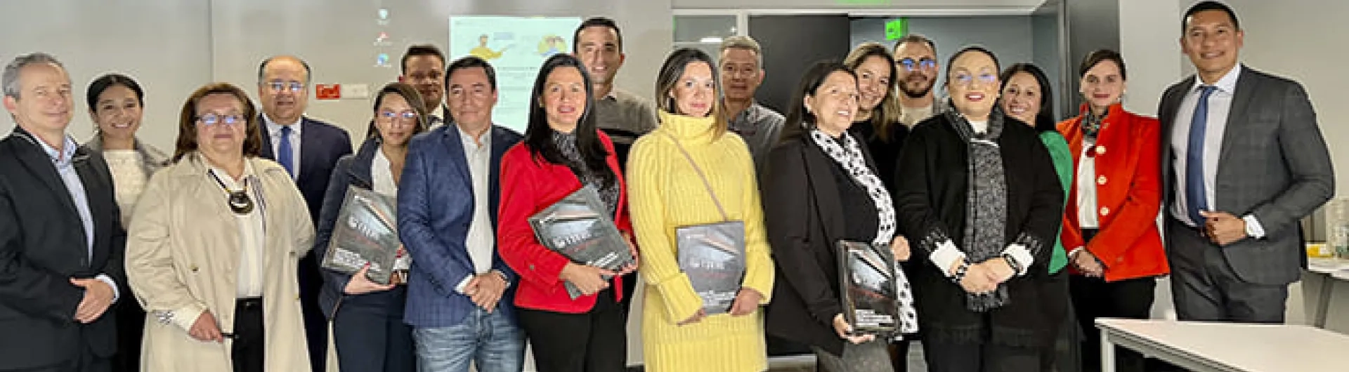 Visita de pares academicos del Ministerio de Educacion 1